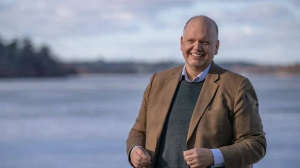 Porträttbild på Pär Larshans, hålblarhetschef på Ragn-Sells.