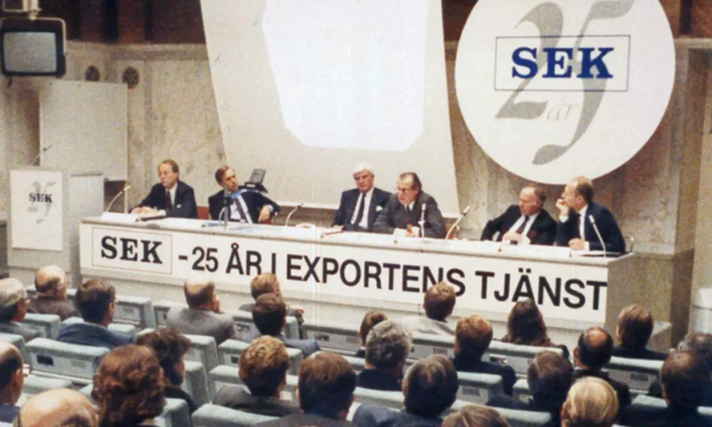 Historisk bild från SEK:s 25-årsjubileum som hölls i Stockholms stadshus i oktober 1987.