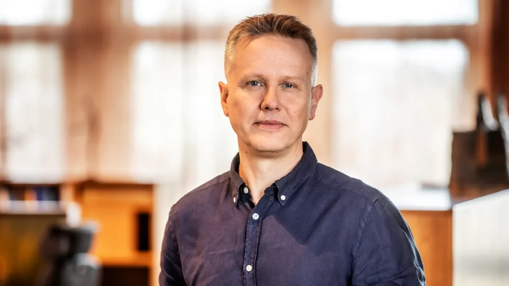 Porträttbild på Tomas Nygård.